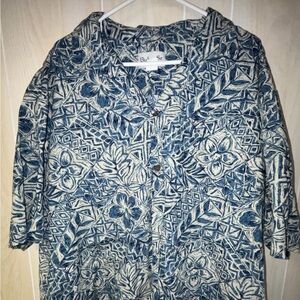 Blue and White Hawaiian Floral Button-Up Shirt Size 5XL Hawaii Bishop St Apparel